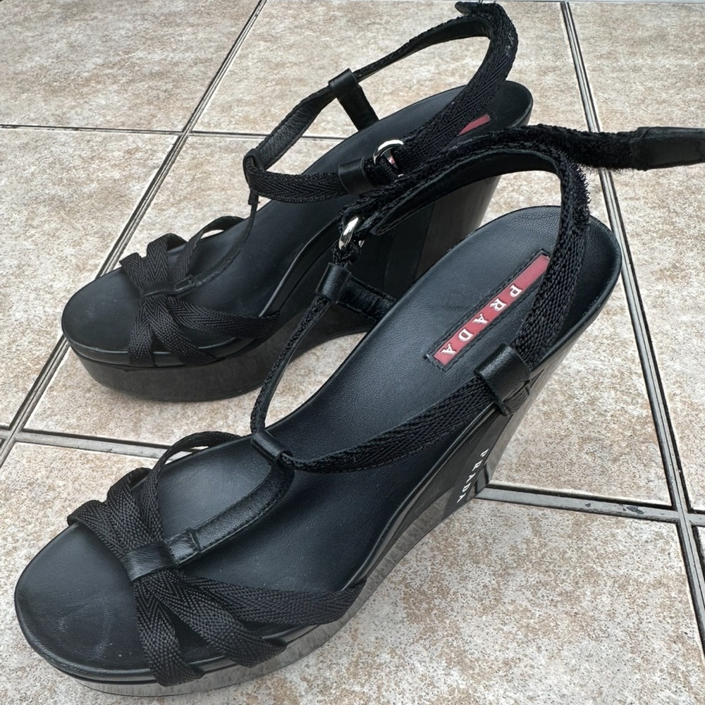 Prada  Black Woman's Lacquere Platform Wedges Italy Shoes Sandals Size 36,5 - Picture 4 of 15